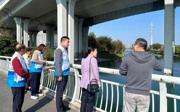 240(1).jpg 240(1).jpg