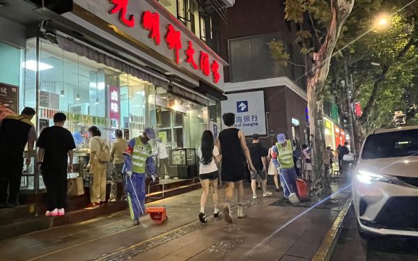 夜间保洁 (1).jpg