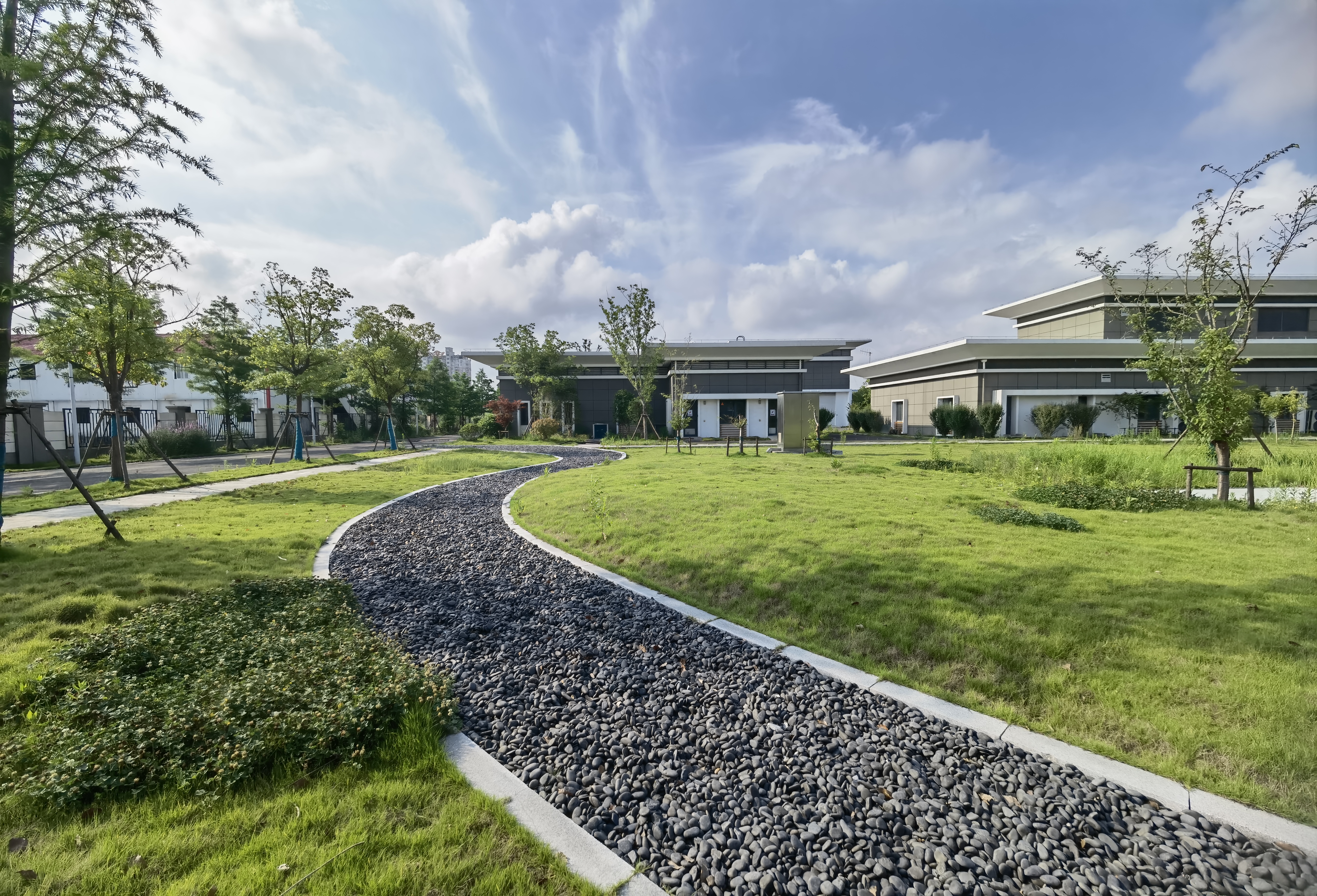 图2.外景.jpg 图2.外景.jpg