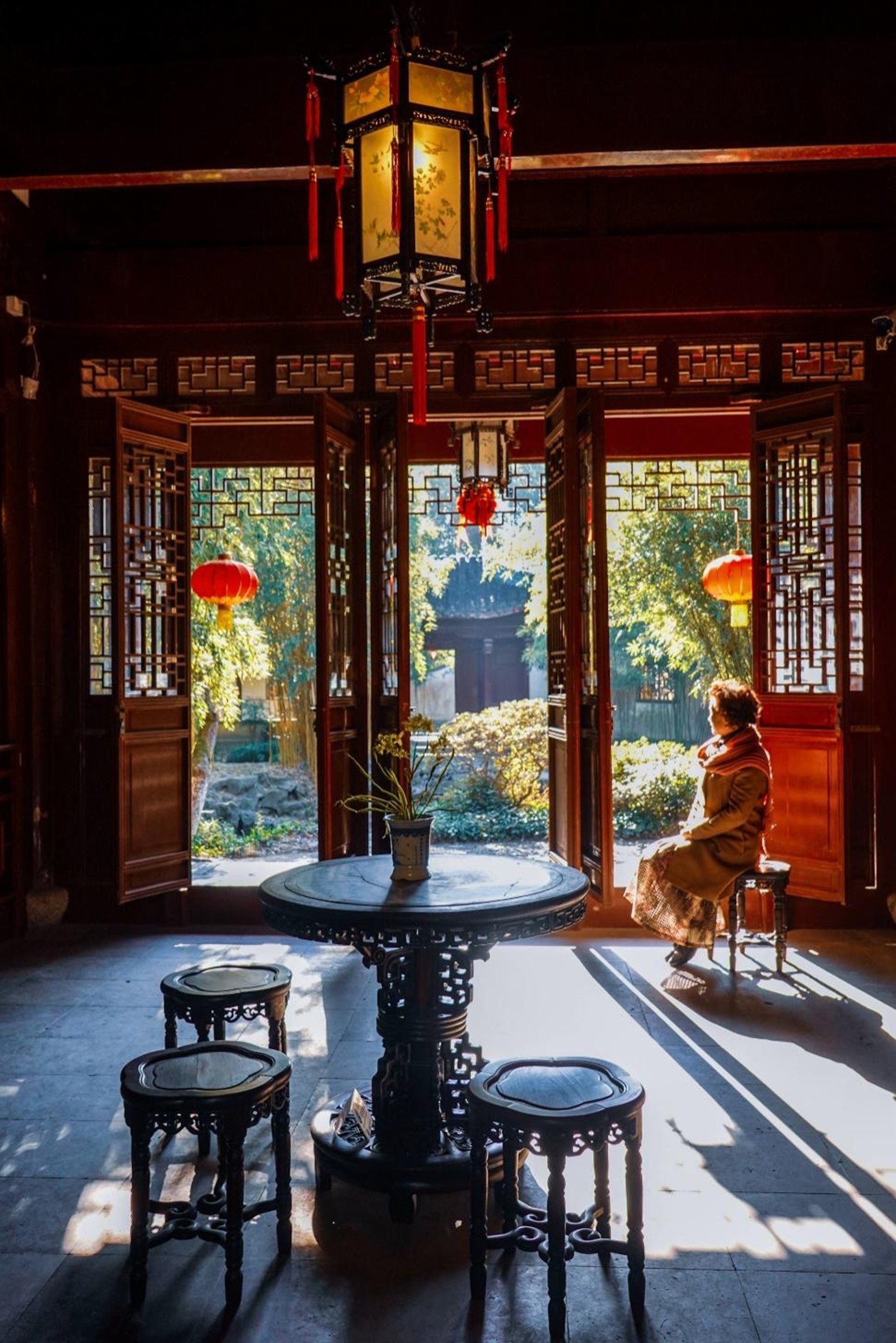 “宿主”您好，请领取主线任务：寻找青浦红叶地图！