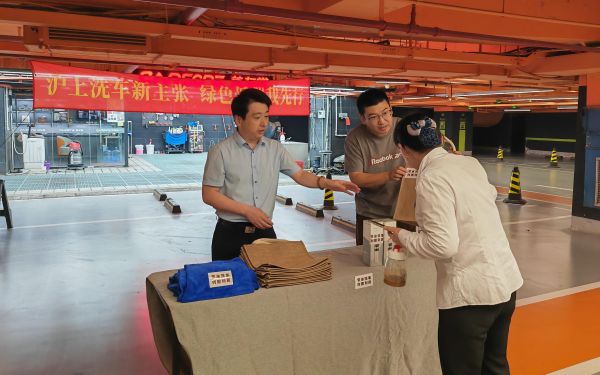 浦东.jpg 浦东.jpg