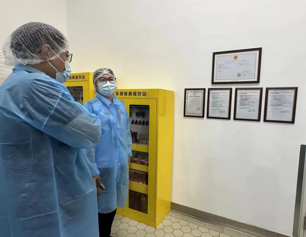 长宁市民代表走进联合利华……3.jpg 长宁市民代表走进联合利华……3.jpg