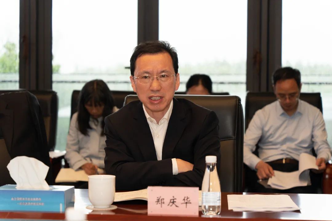 0609_133906_185.jpg 0609_133906_185.jpg