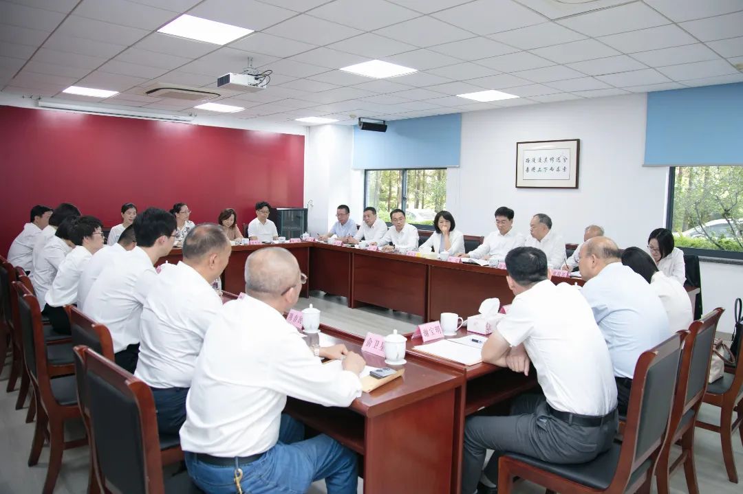 0725_151012_810.jpg 0725_151012_810.jpg