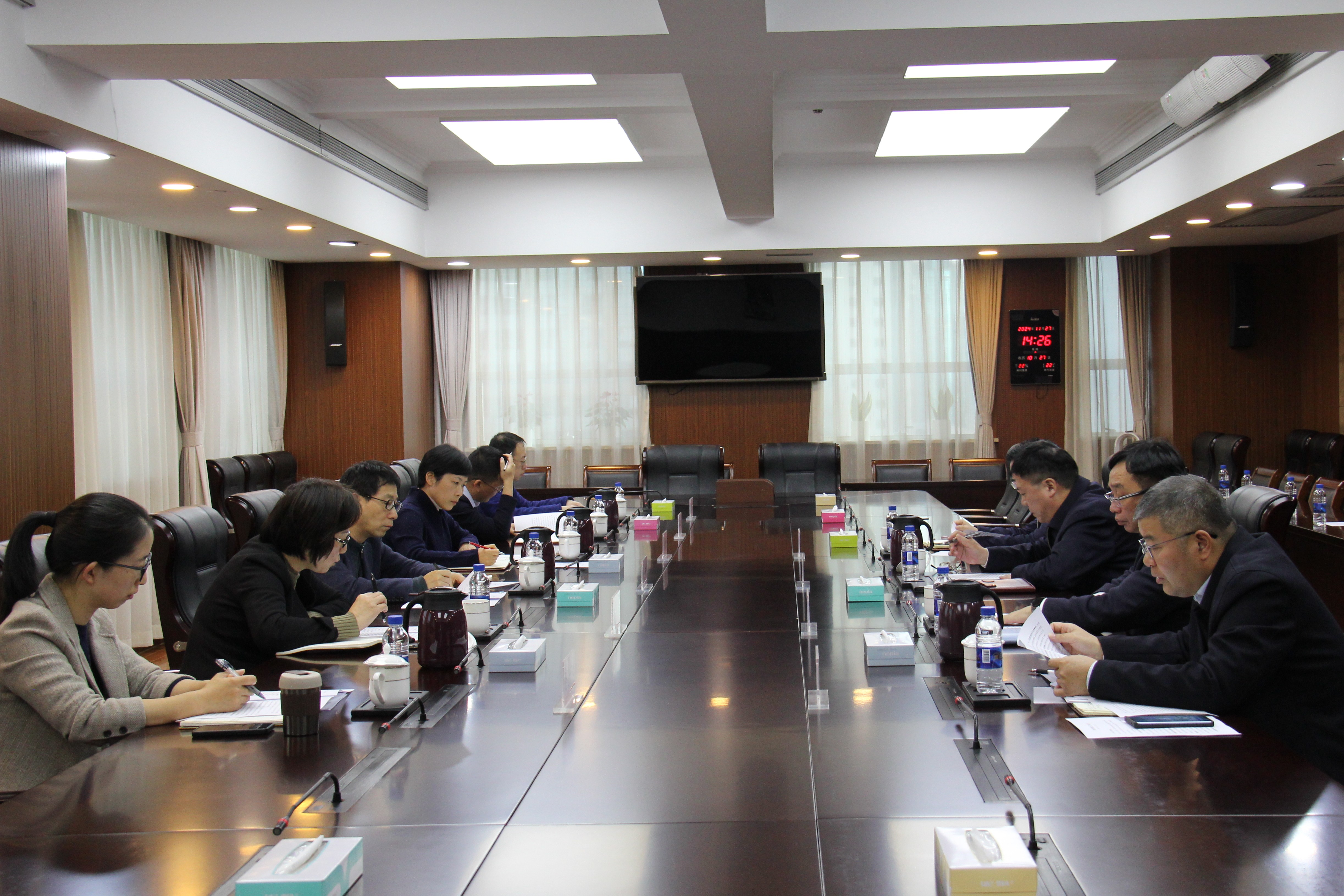 原图_副本.jpg 原图_副本.jpg