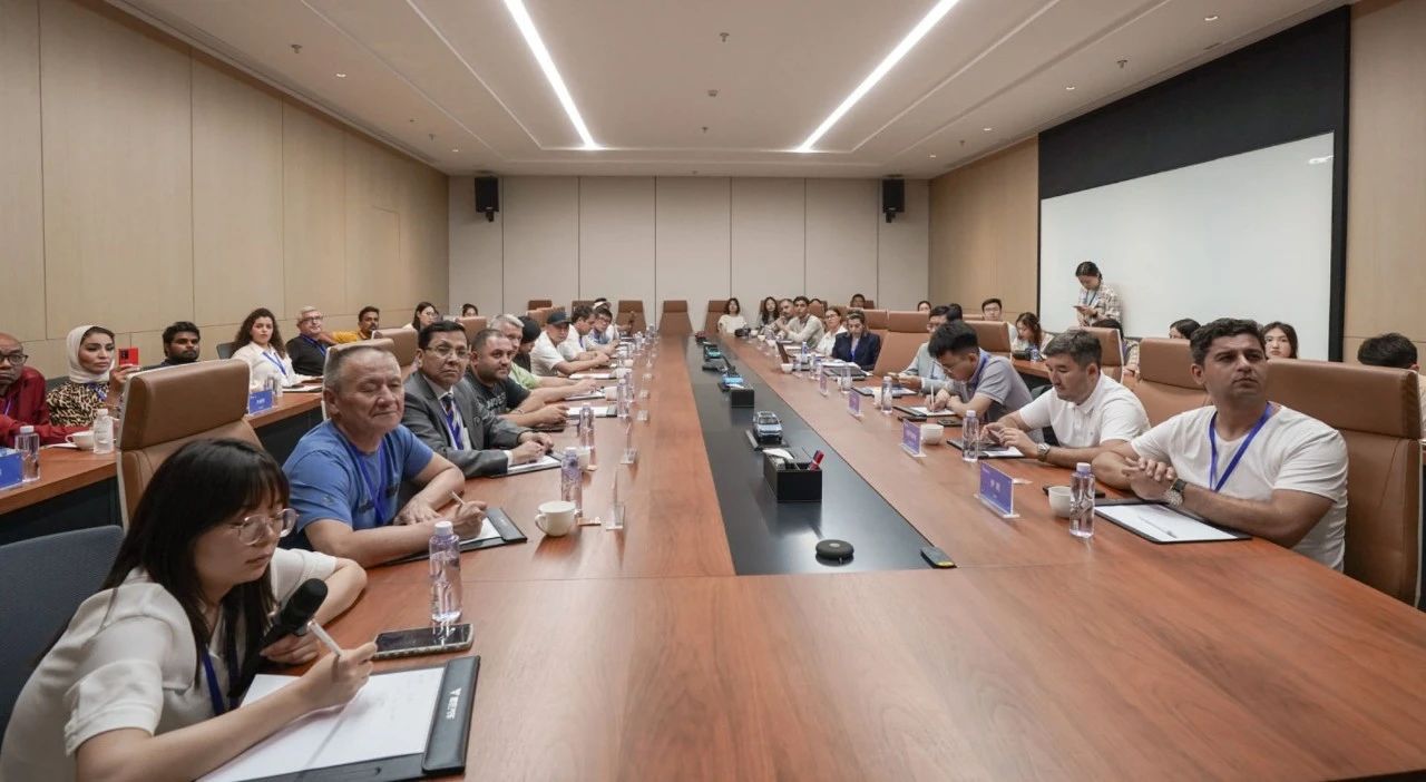 0704_144049_141.jpg 0704_144049_141.jpg