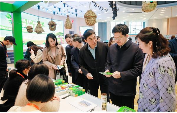 上海市“爱鸟周”正式启动1.jpg 上海市“爱鸟周”正式启动1.jpg