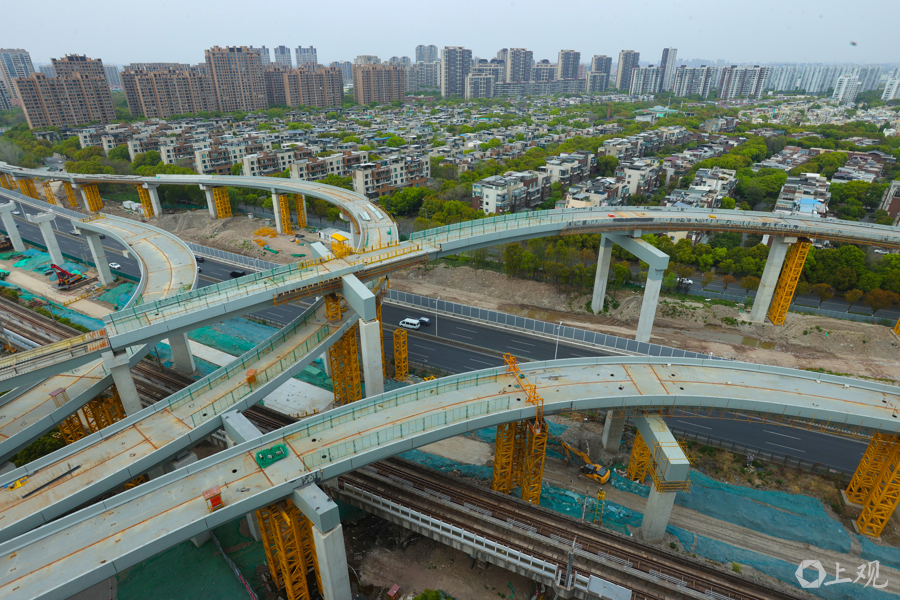 沪嘉—嘉闵联络线跨S5沪嘉快速路立交主体结构基本完成.jpg
