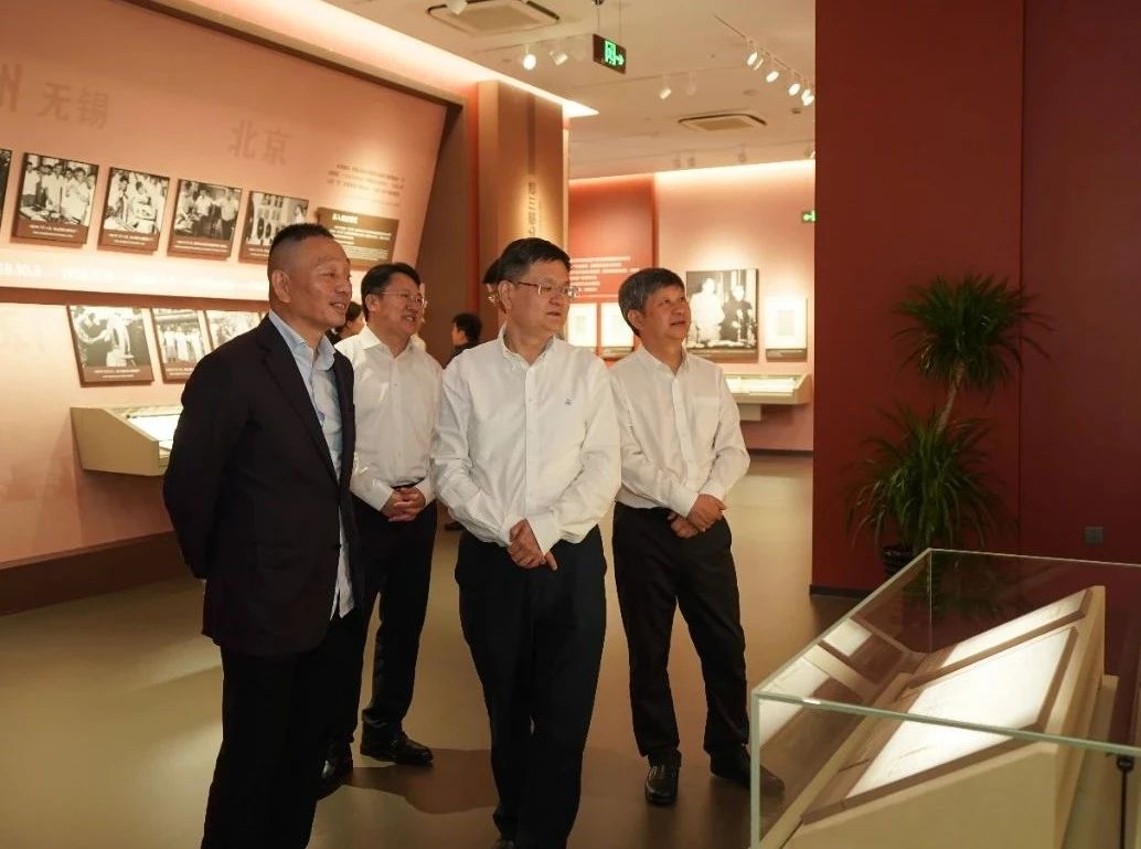 0604_084105_586.jpg 0604_084105_586.jpg