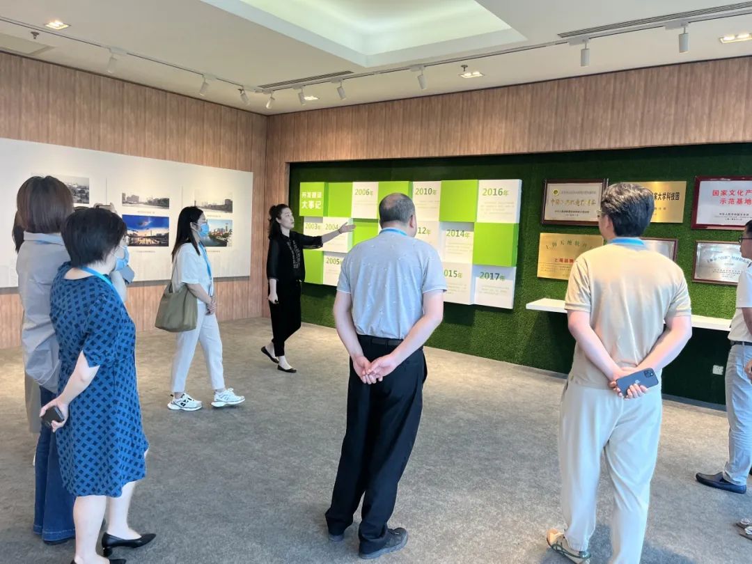 0809_091323_671.jpg 6.jpg