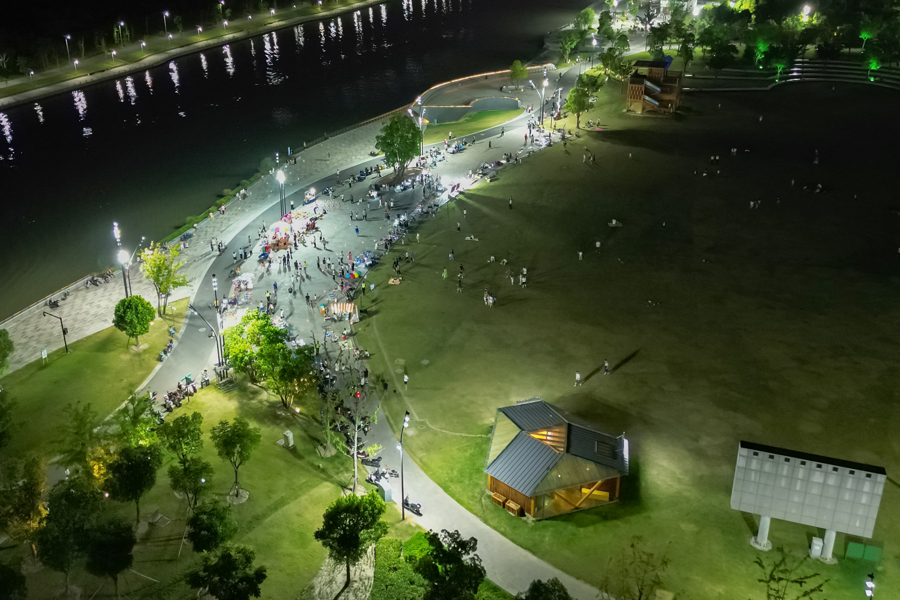 青年艺术公园“百姓集市”。 资料图片.jpeg 青年艺术公园“百姓集市”。 资料图片.jpeg