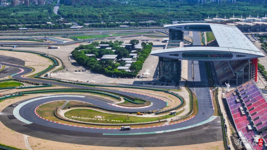 位于嘉定的上海国际赛车场。记者 张海峰 摄.jpg 位于嘉定的上海国际赛车场。记者 张海峰 摄.jpg