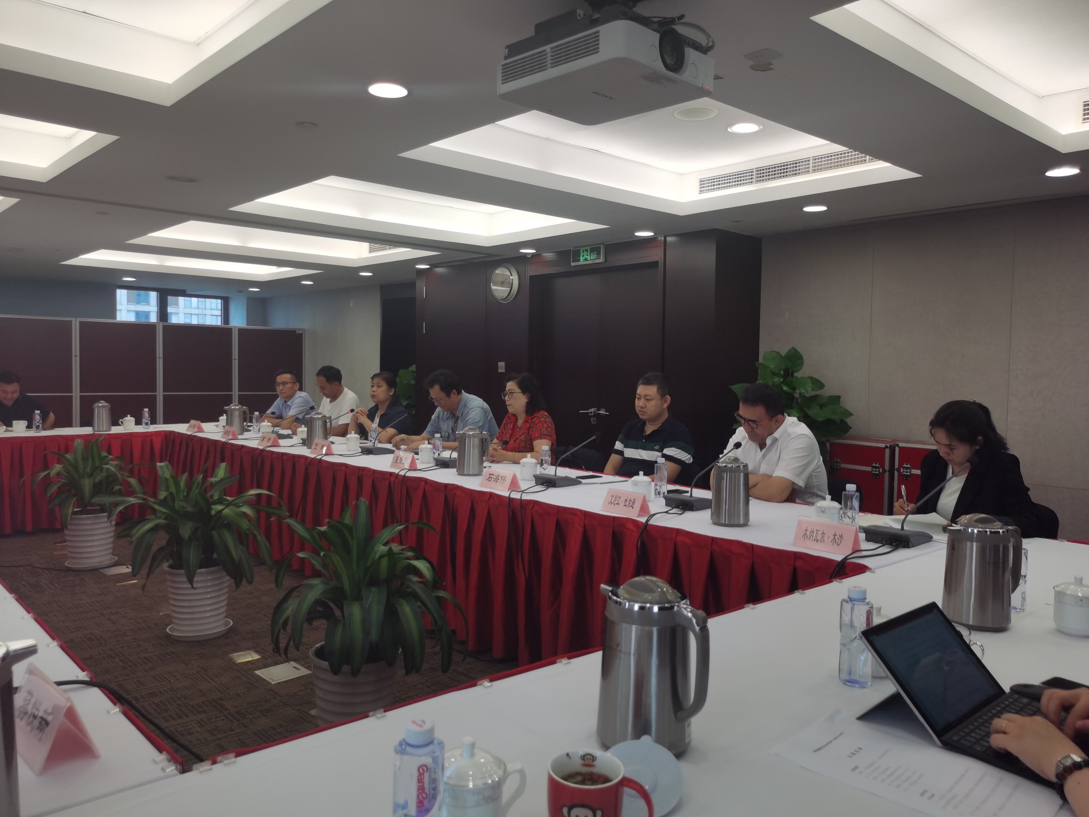 1076488952.jpg 1076488952.jpg