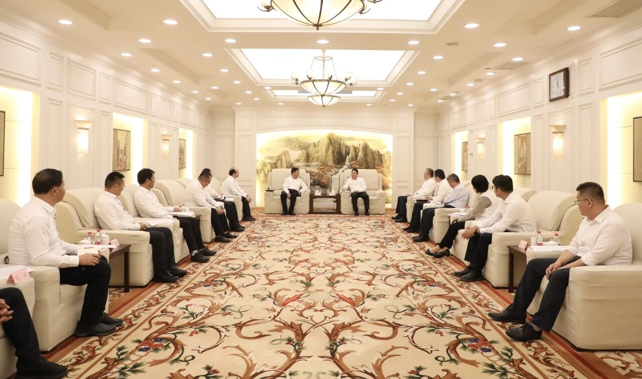 长宁区接待果洛州甘德县党政代表团1.jpg