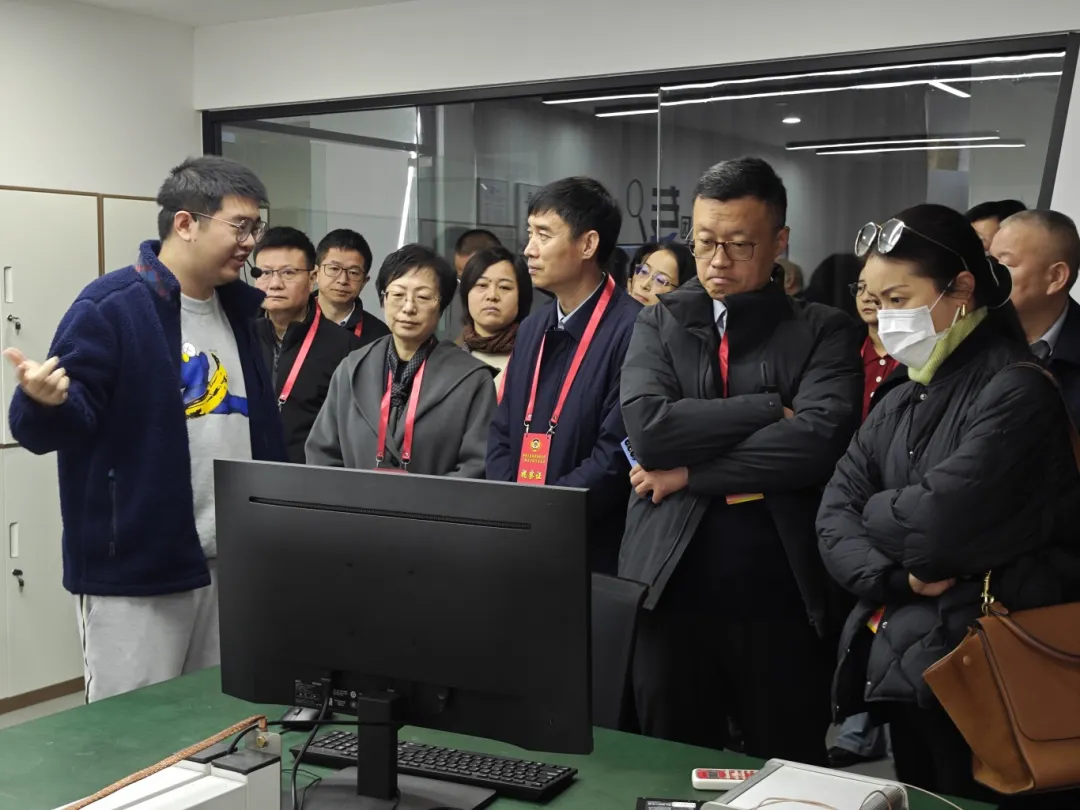 1219_103905_639.png 1219_103905_639.png