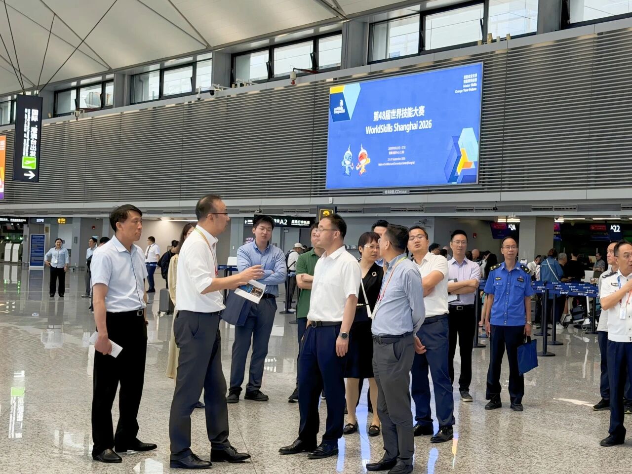 长宁区领导现场检查第48届世界技能大赛服务保障冲刺阶段工作1.jpg