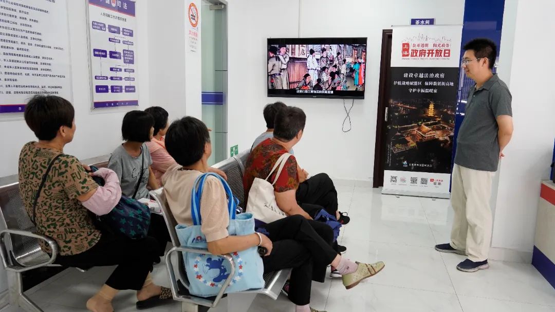 0825_095433_950.jpg 0825_095433_950.jpg