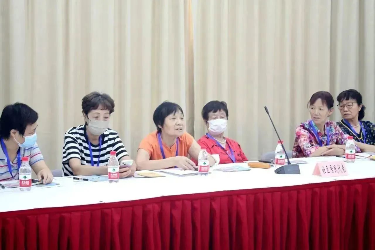 共建透明政务 共享发展成果——新泾镇社区事务受理服务中心政府开放月活动10.jpg