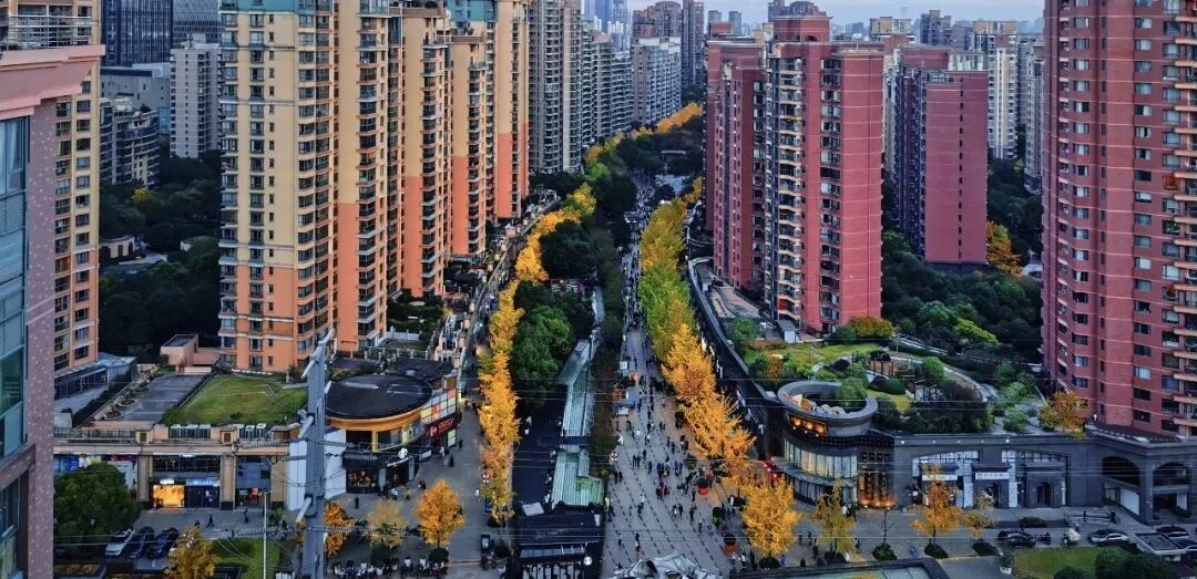 长宁区委书记孔福安在虹桥街道调研国际社区建设2.jpg