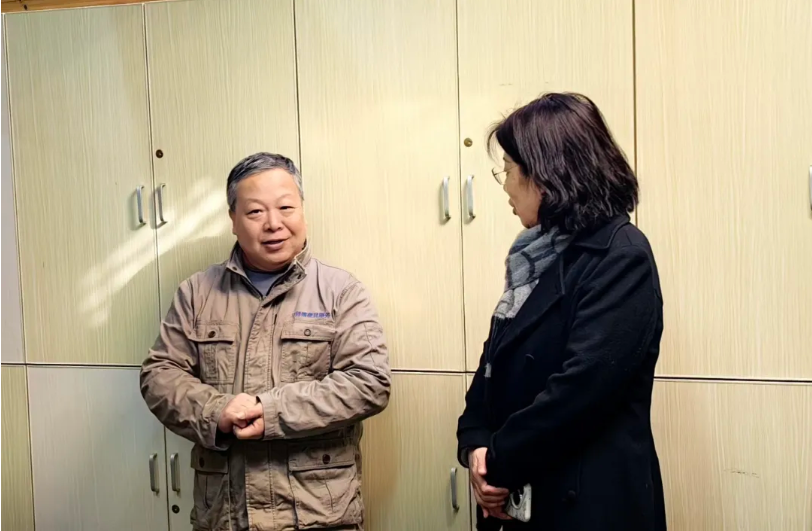 虹口区领导春节前走访慰问先进典型 .png 虹口区领导春节前走访慰问先进典型 .png