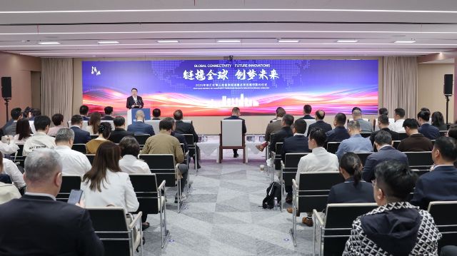 1021_142026_368.jpg 微信图片_2025-10-21_090050_324.png