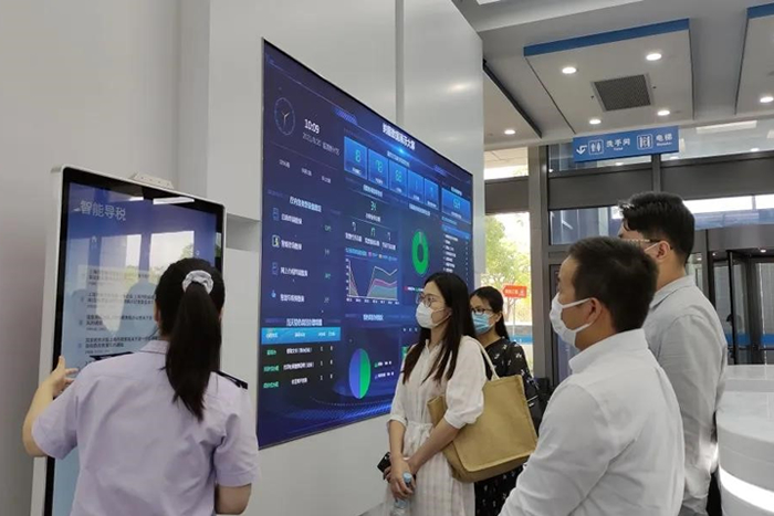 浦东2 700.jpg 浦东2 700.jpg