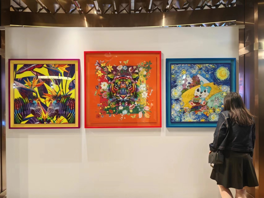 山本一郎色彩艺术展展厅现场.jpeg