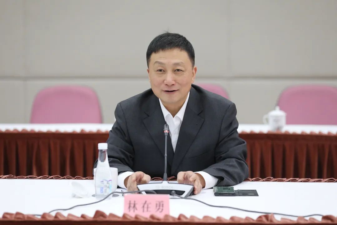 1203_101525_198.jpg 1203_101525_198.jpg