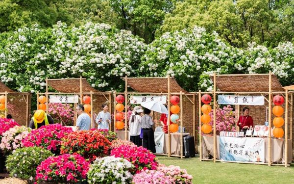 “浪漫滨江岸”分会场市集.jpg “浪漫滨江岸”分会场市集.jpg