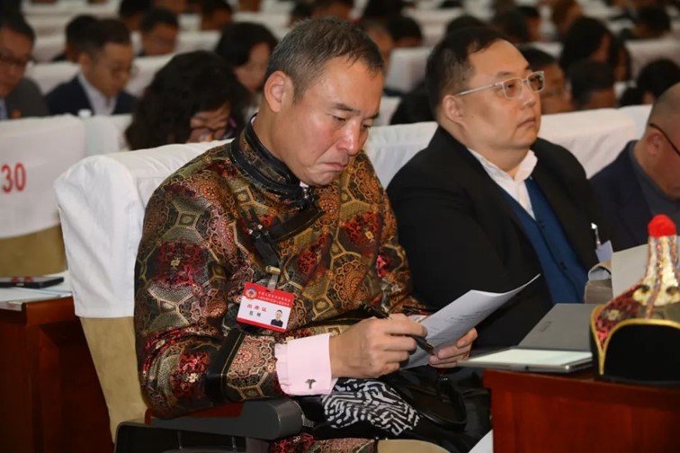 区政协七届四次会议开幕