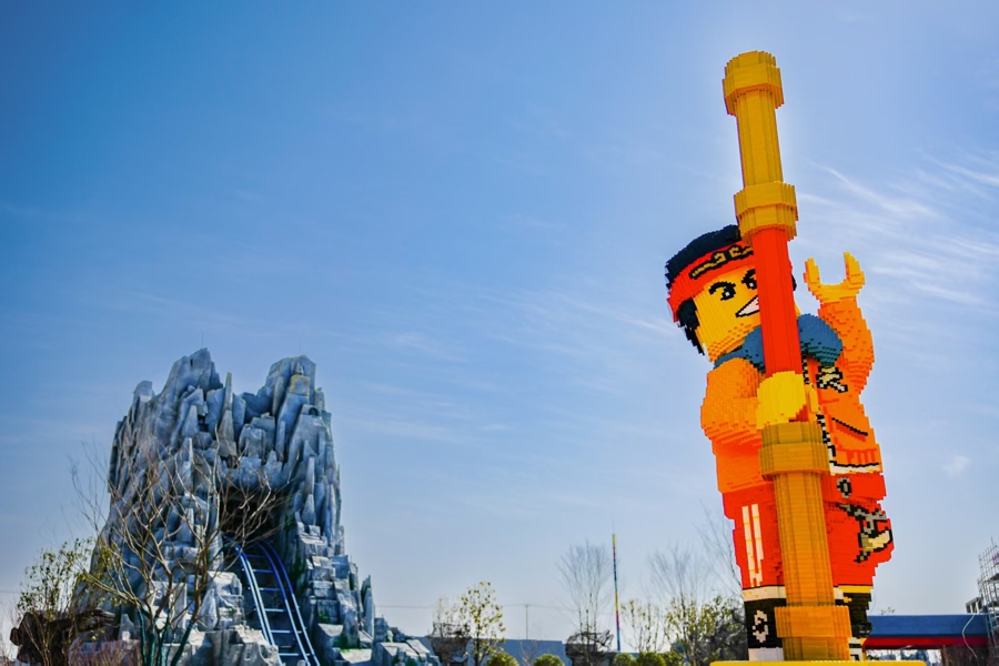 乐高乐园的悟空小侠已就位。 金山区供图.jpg 乐高乐园的悟空小侠已就位。 金山区供图.jpg