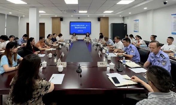 0805_130919_796.jpg 【政府开放月】“走进”行政复议,一起听听行政复议那些事儿!6.jpg