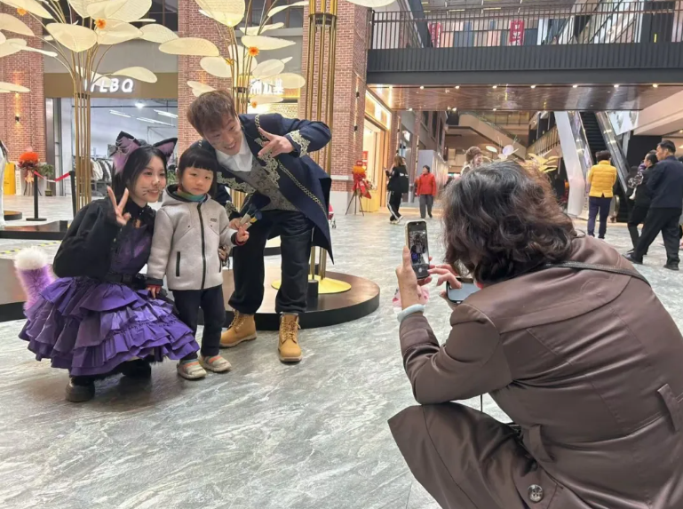 金泽元·拾光里现场图.png 金泽元·拾光里现场图.png